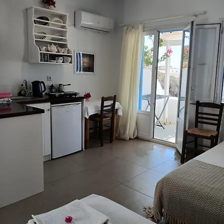 Στούντιο Σκοπελίτης 2 *